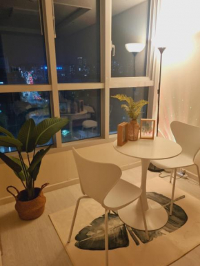 Emotional House - Night view, Full Options, One Bedroom